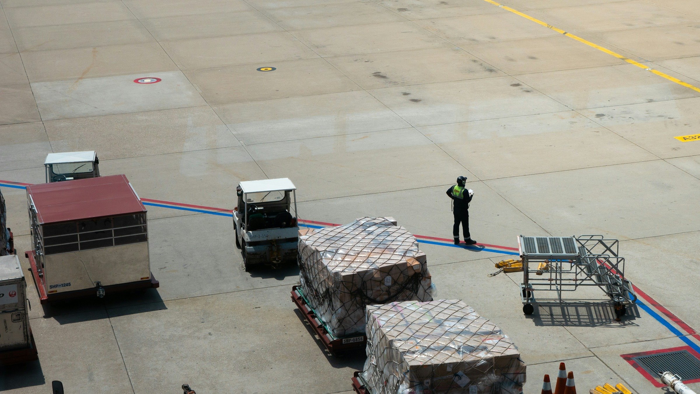 Cargo aereo a settembre: domanda +6% e contratti sempre più brevi