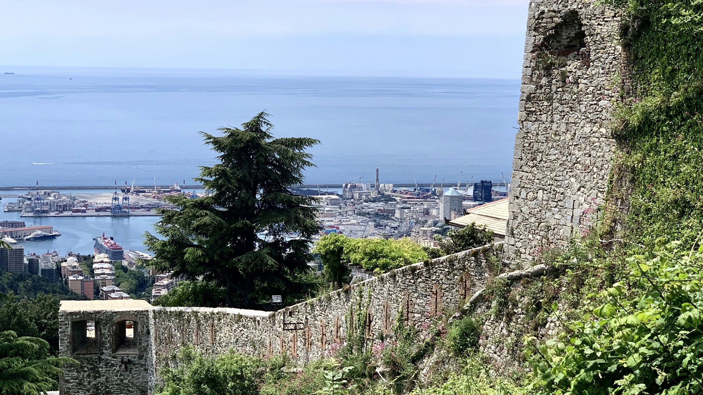 Connettività container dei porti italiani: Genova, Gioia Tauro e La Spezia in calo