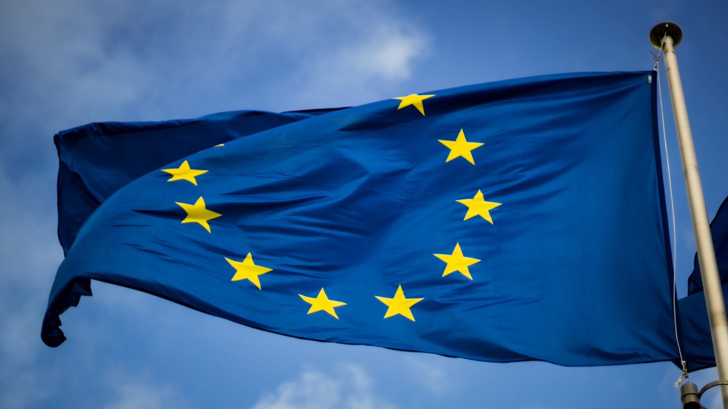 Preferenza europea negli appalti pubblici: fuori le offerte sotto il 50%