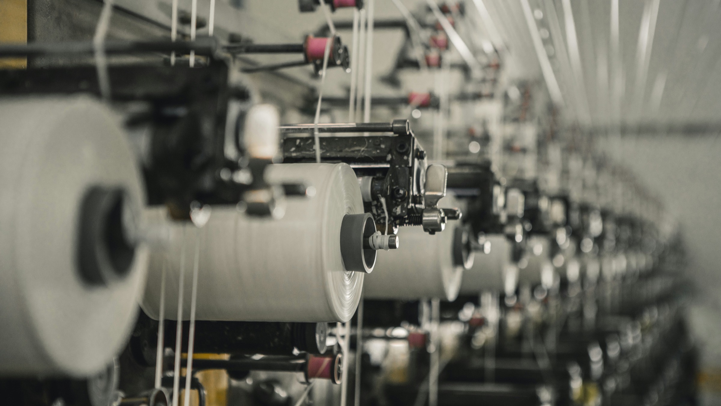 Profitti industriali in Cina: +15,7%, ma abbigliamento e arredo in calo